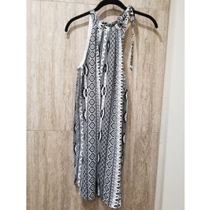 Black & White Sleeveless Summer Dress